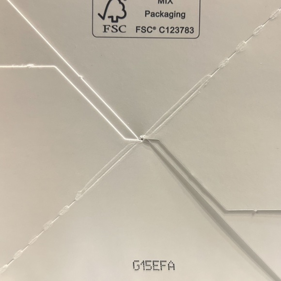 Skyn Iceland Artic Repair Cream for Face & Body - Picture 5 of 6